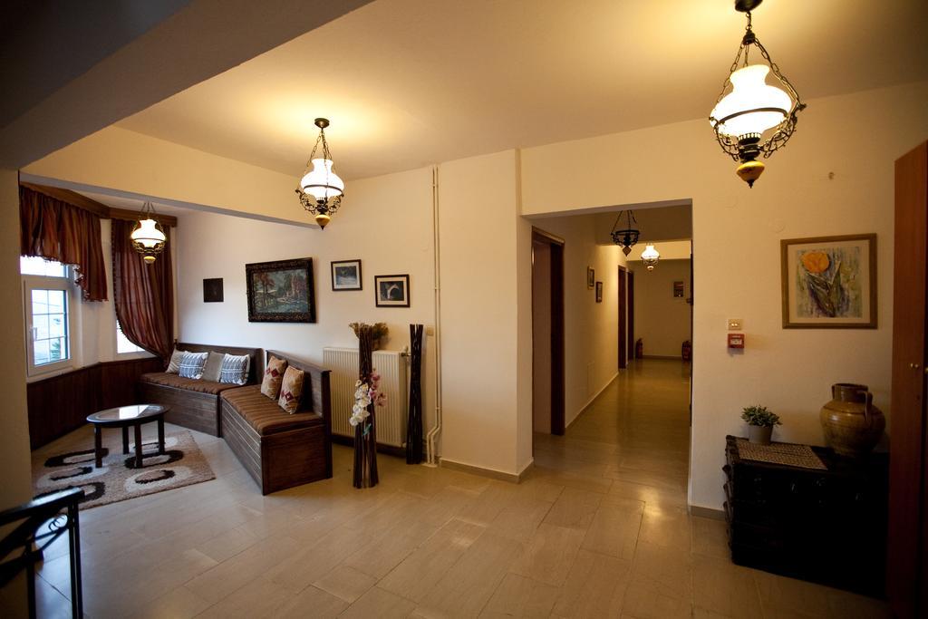 Χenonas Ziakos Hotel Amárantos Exterior foto